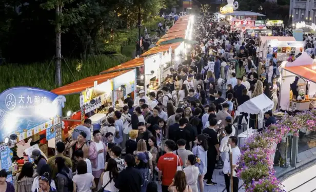 大宁久光中心阶梯式建筑白领清吧会所，静安大宁商圈新地标职场高压疗愈生活指南全套